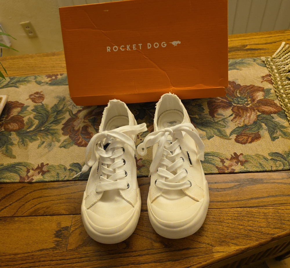 Rocket Dog Women White Canvas Lace-Up Sneakers with Side Logo
